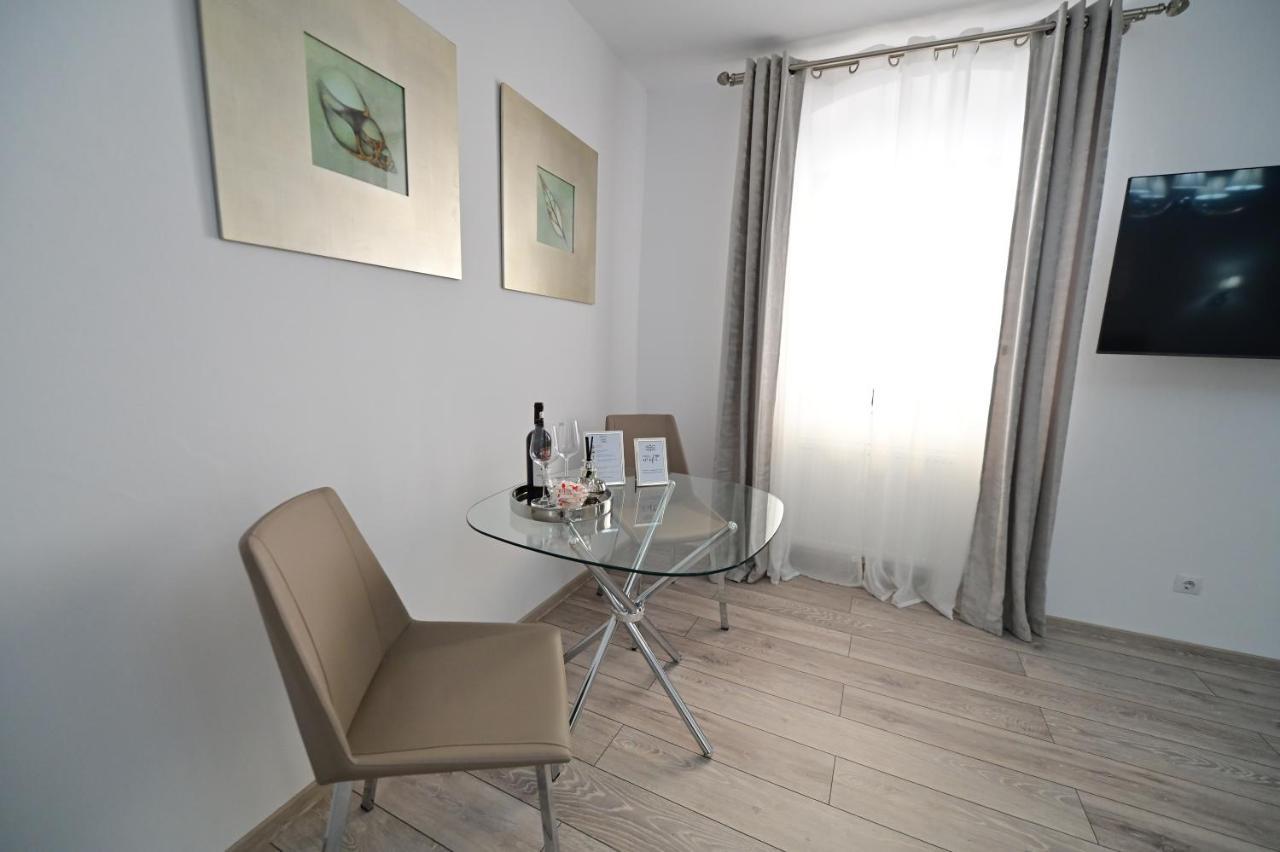 Apartments In The Heart Of 시비우 외부 사진